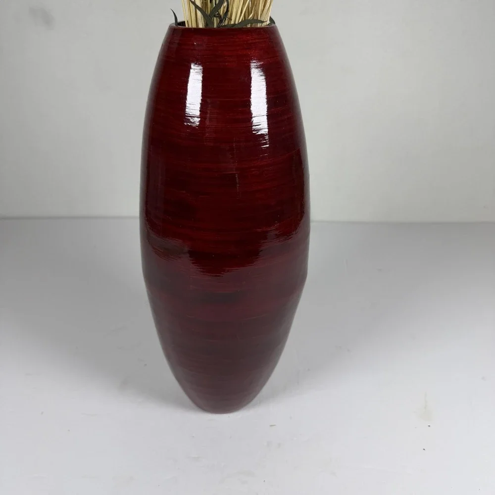Sixtrees Red Lacquerware Spun Bamboo Vase w/ Floral Arrangement F-16